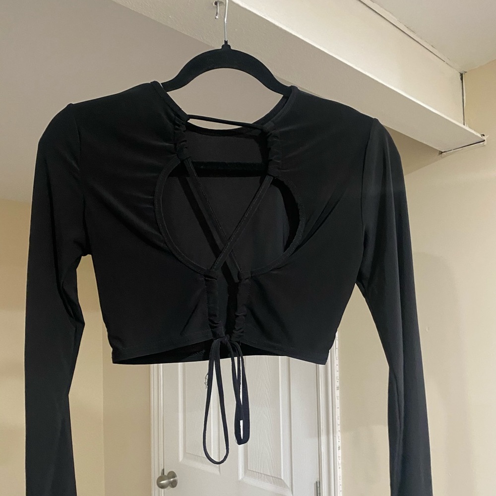 PLT BLACK LONGLSEEVE